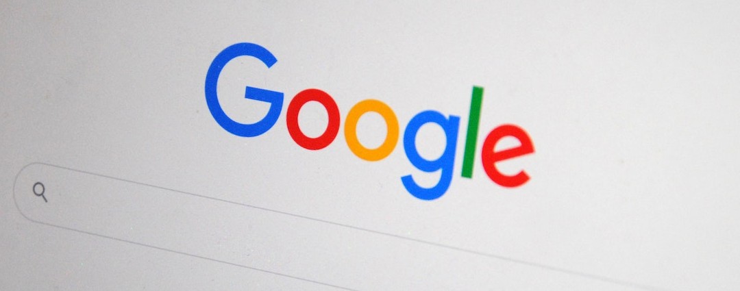 Google führt neues Design für Sitename, Favicon und Sponsored-Label auf Desktop-Suche ein